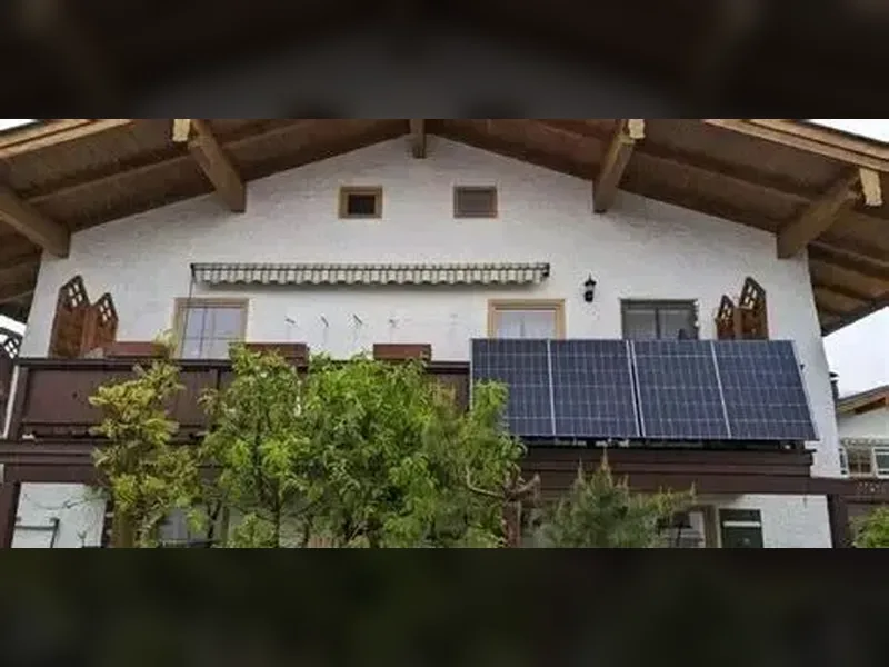 Ano ang Balcony Solar? Isang Plug-and-Play na PV System na Ipinaliwanag