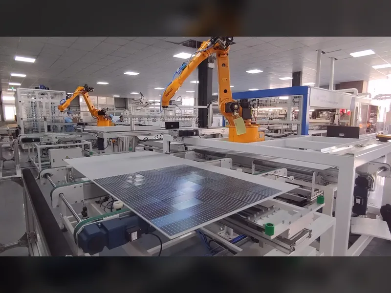 Robot String Cell Layup Machine  | Automated Solar Module Layup System - Ooitech