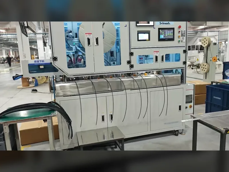Linha de Montagem Automática de Caixa de Junção de Painel Solar: Estações
