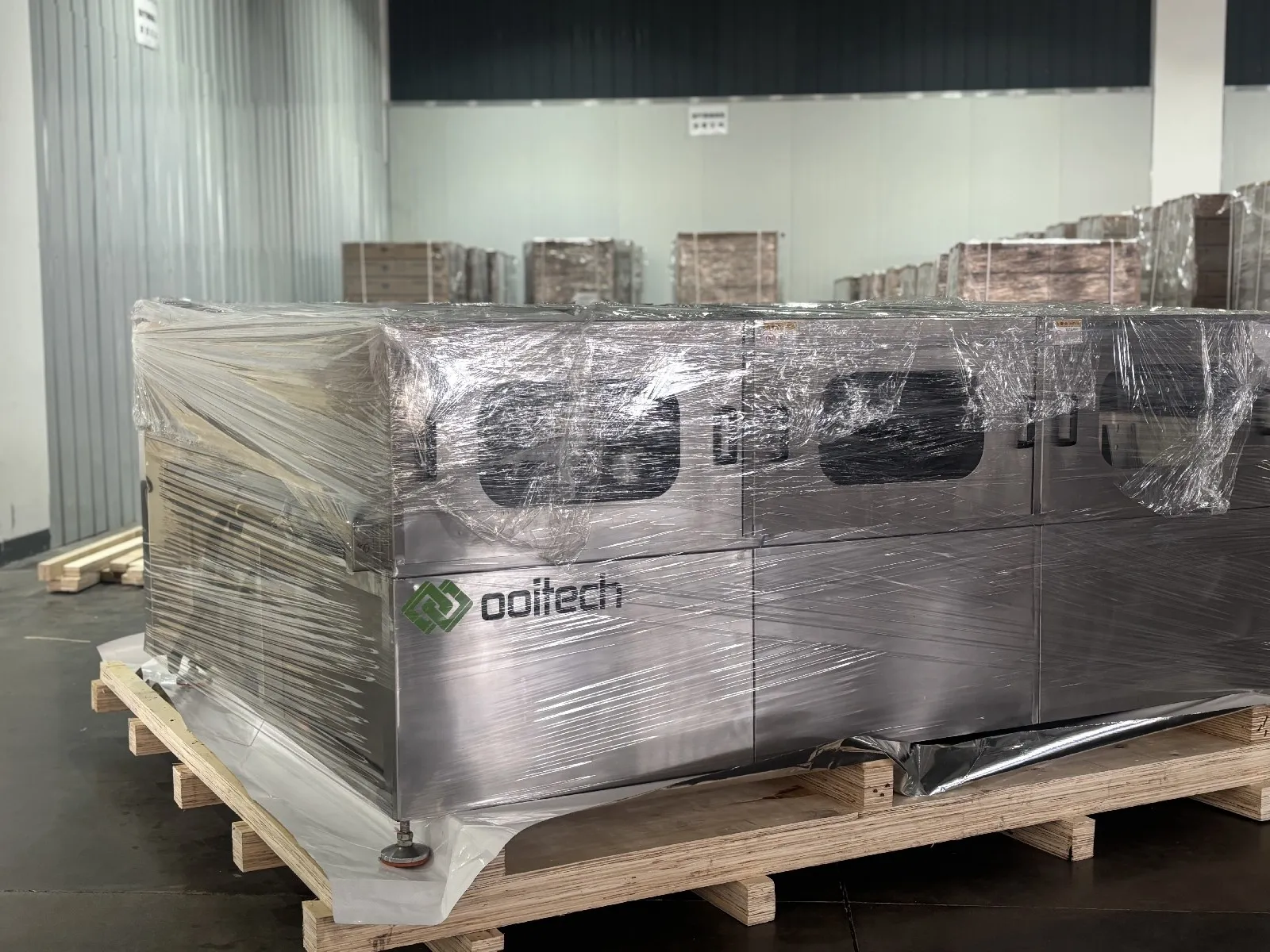 Italian Company Purchases Ooitech Solar Panel Recycling Cleaning Machine and IV Tester