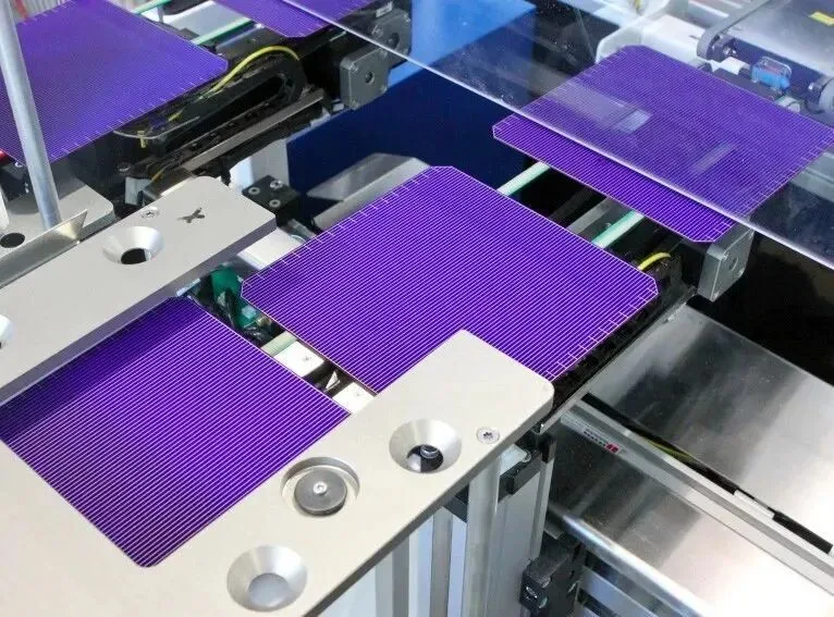 Understanding the Three Major PV Cell Technologies: TOPCon, HJT, and Perovskite HJT panel application