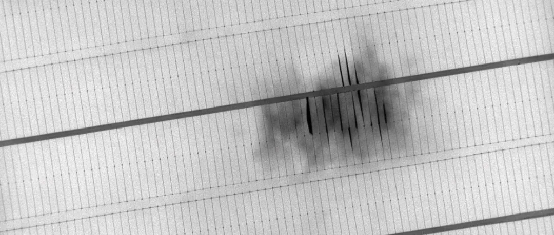 Why Does Electrifying a Solar Panel Reveal Hidden Cell Cracks? Why Does Electrifying a Solar Panel Reveal Hidden Cell Cracks?